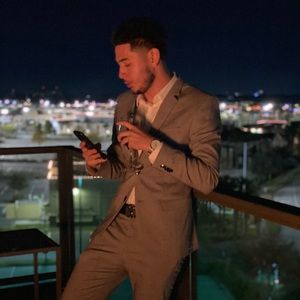 Meet your Posher, Michael